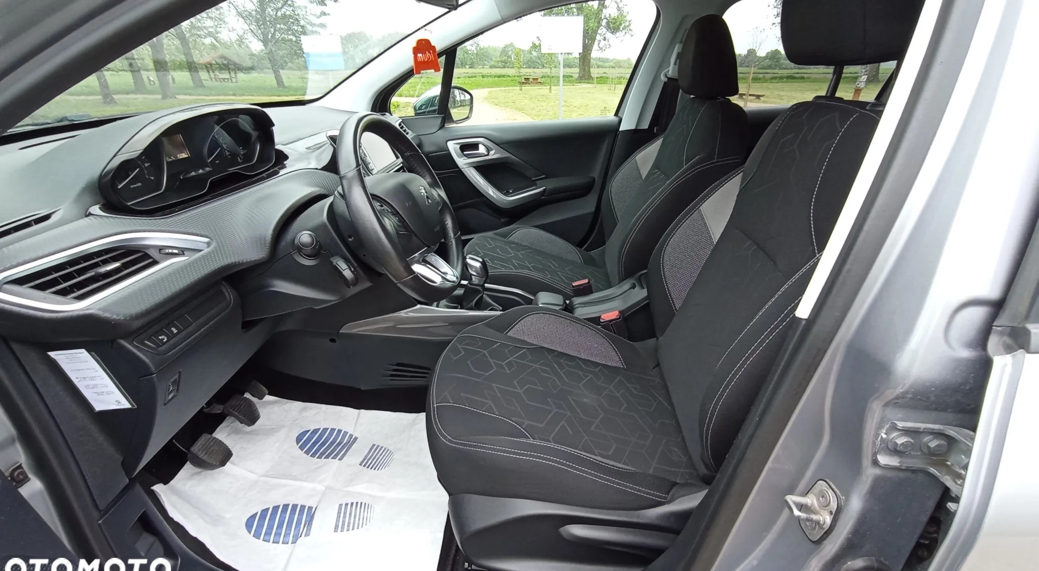 Peugeot 2008 cena 41900 przebieg: 149000, rok produkcji 2017 z Żuromin małe 379